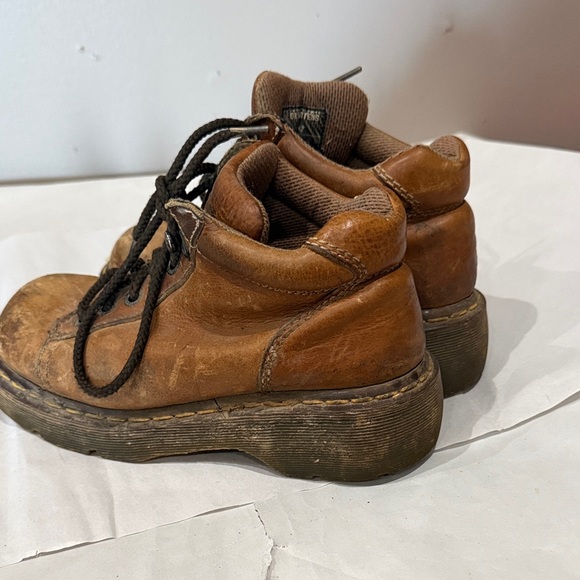 Dr. Martens Tan Leather Men's Boots - Picture 3 of 5